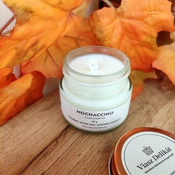 A kép csak illusztráció. A dekorációs elemek nem tartozékai az illatgyertyának.