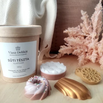 A kép csak illusztráció. A dekorációs elemek nem tartozékai az illatviasznak.