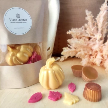 A kép csak illusztráció. A dekorációs elemek nem tartozékai az illatviasznak.