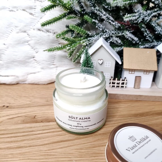 A kép csak illusztráció. A dekorációs elemek nem tartozékai az illatgyertyának.