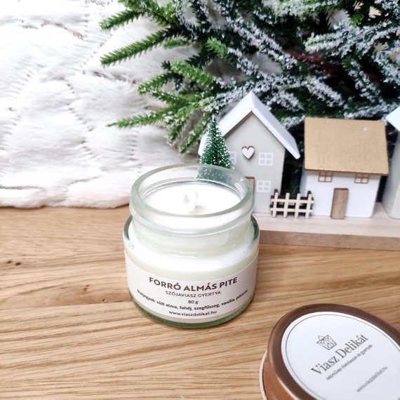 A kép csak illusztráció. A dekorációs elemek nem tartozékai az illatgyertyának.